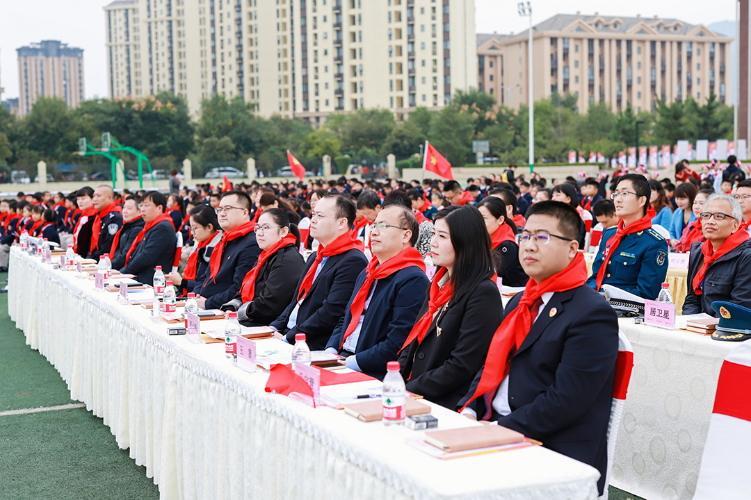 配图：J9集团药业副总经理吴杰受邀出席活动 (1).jpg